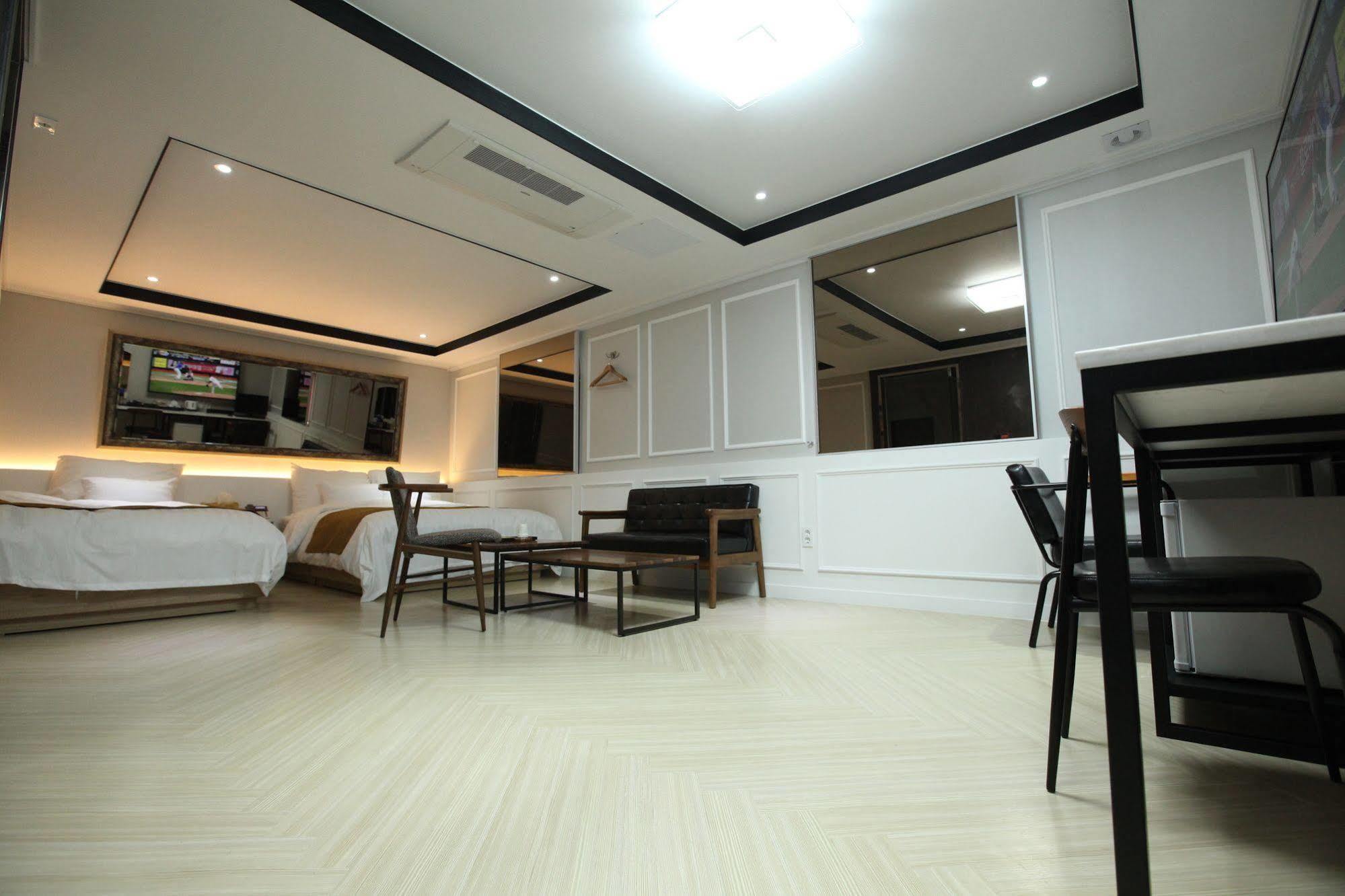 Hotel 500Th Mokpo Extérieur photo