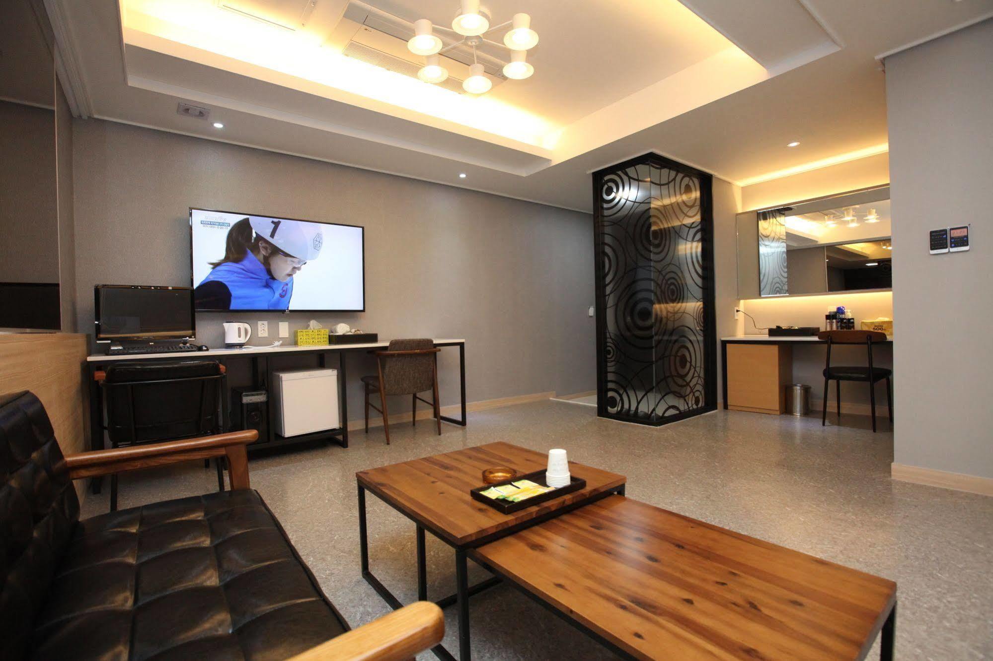 Hotel 500Th Mokpo Extérieur photo